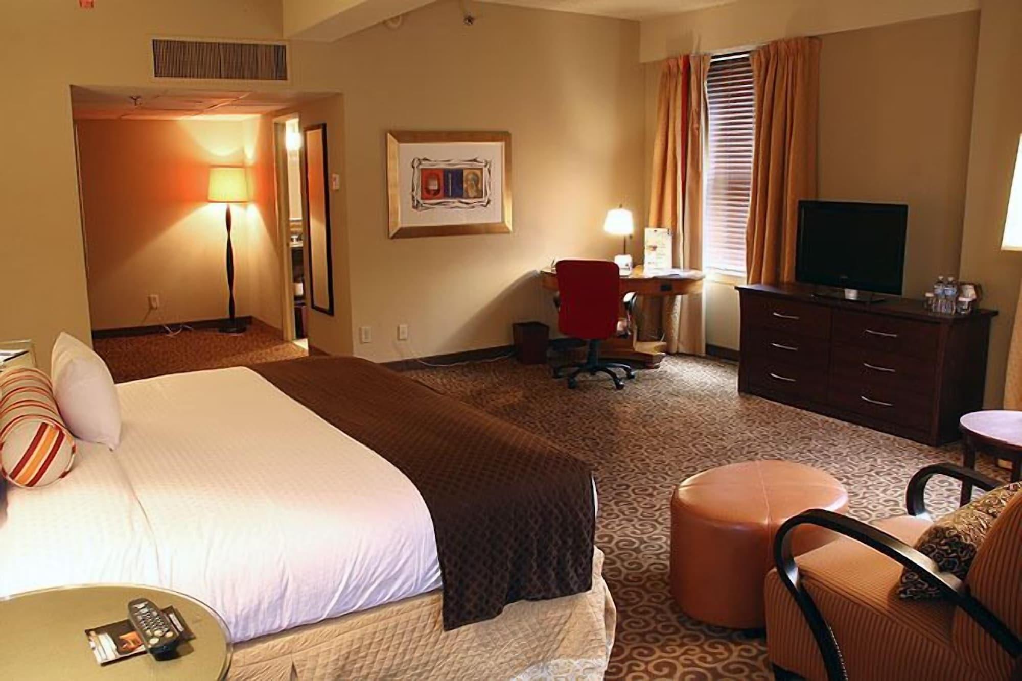 Отель Doubletree By Hilton Memphis Downtown Экстерьер фото