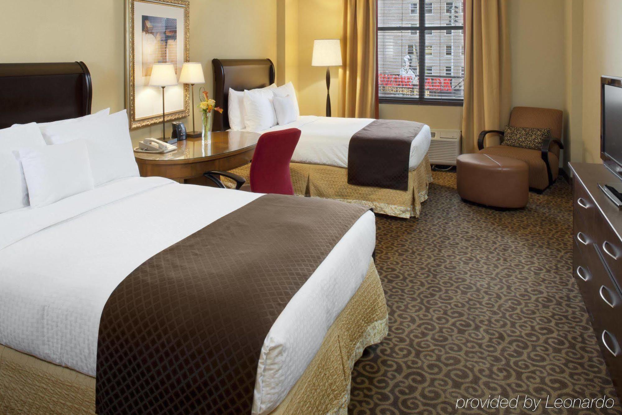 Отель Doubletree By Hilton Memphis Downtown Номер фото