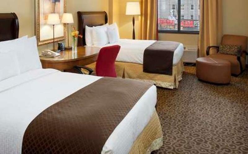 Отель Doubletree By Hilton Memphis Downtown Экстерьер фото